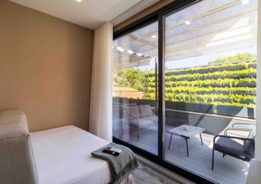 Two Bedroom Flat with Terrace